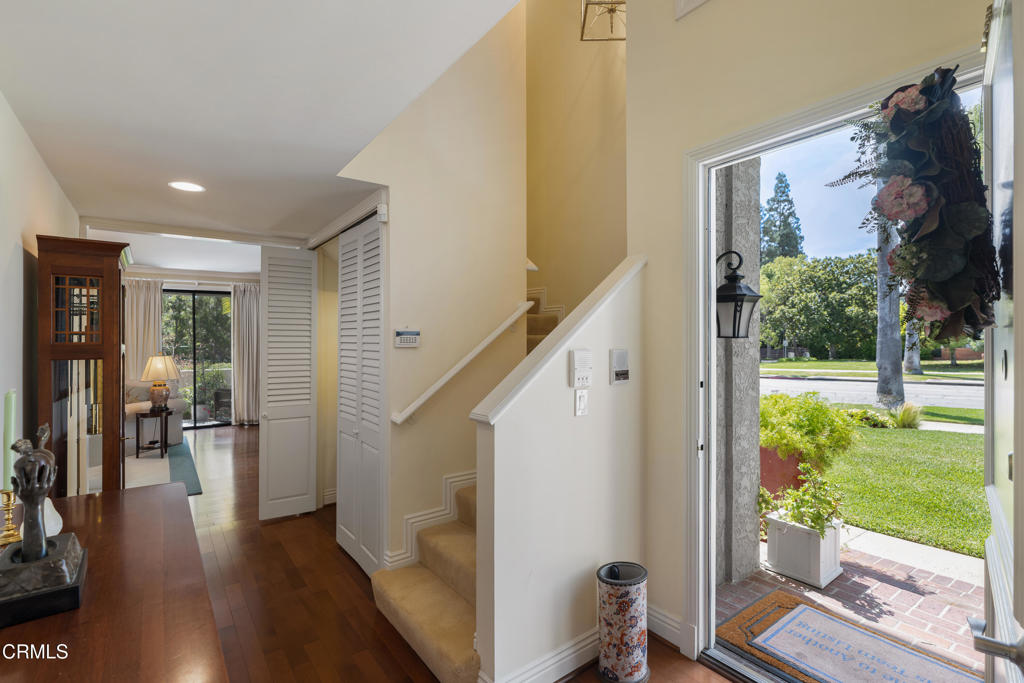 1068 S Orange Grove Boulevard