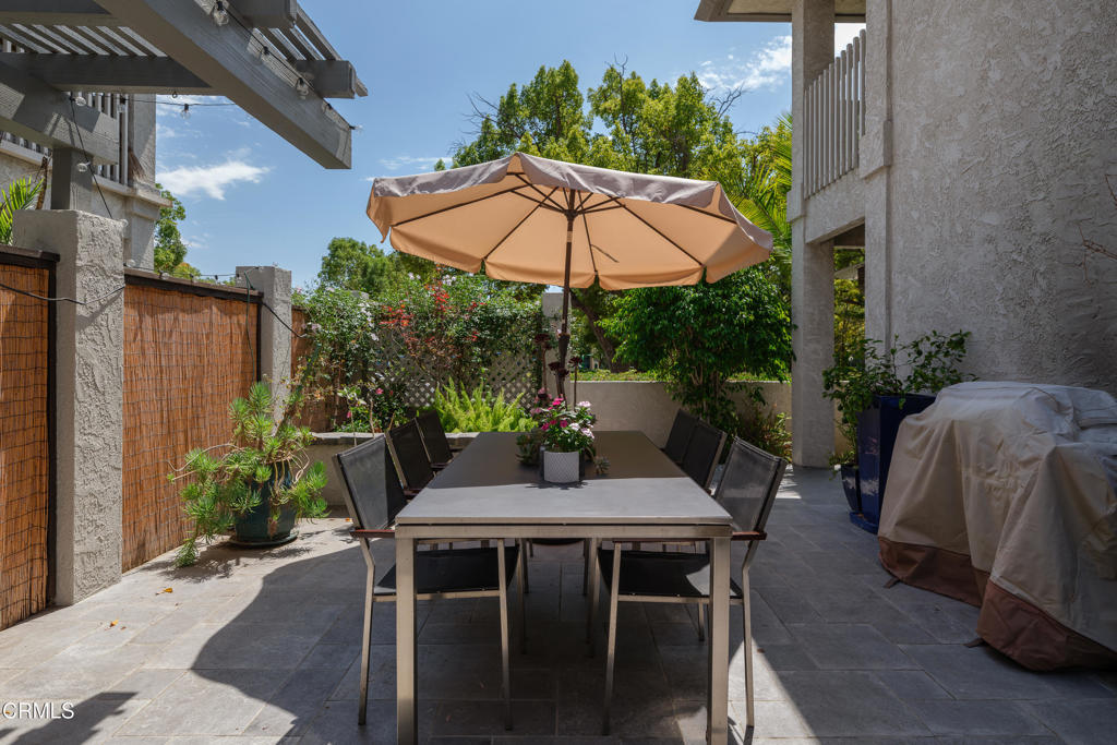 1068 S Orange Grove Boulevard