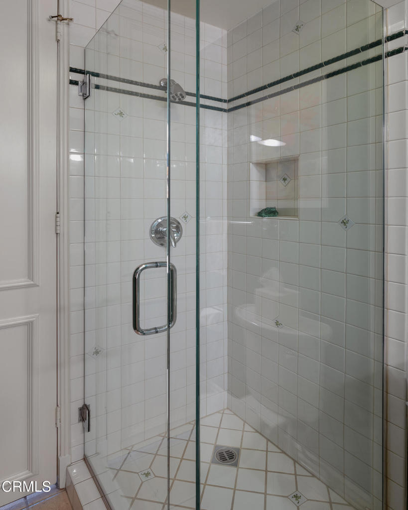 1068 S Orange Grove Boulevard