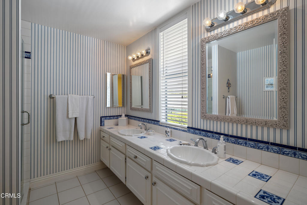 1068 S Orange Grove Boulevard