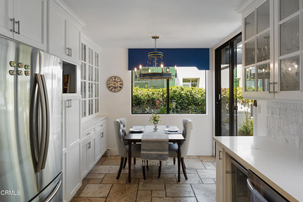 1068 S Orange Grove Boulevard