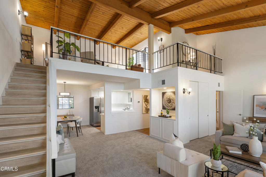 2385 Roscomare Road F8