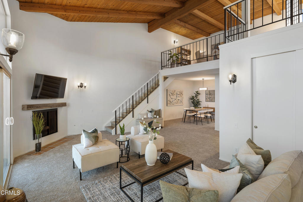 2385 Roscomare Road F8