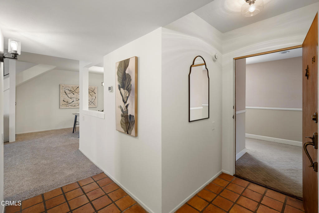 2385 Roscomare Road F8