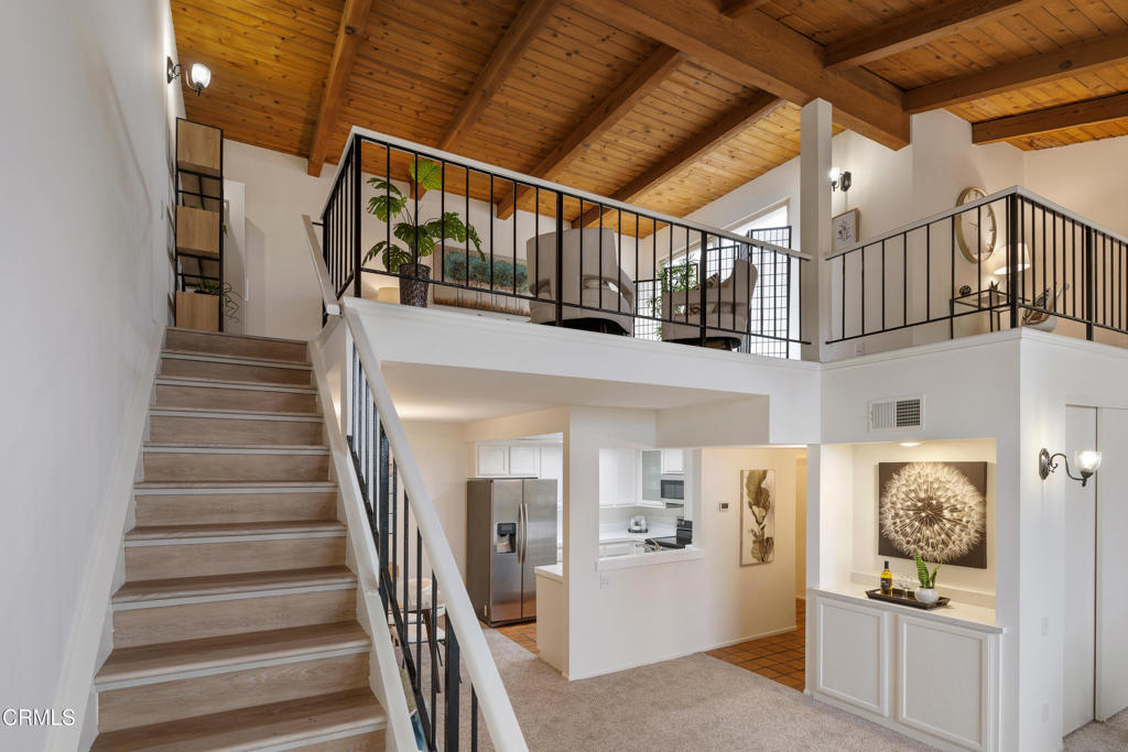 2385 Roscomare Road F8