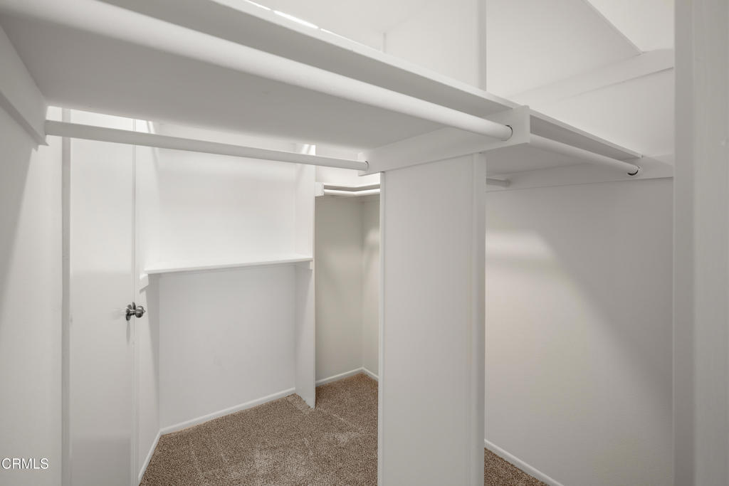 2385 Roscomare Road F8