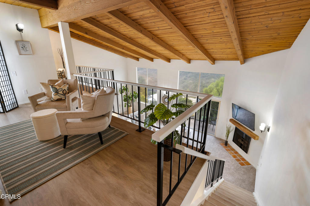 2385 Roscomare Road F8