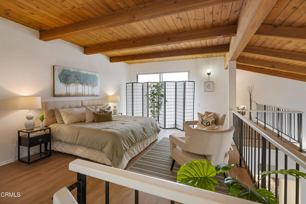 2385 Roscomare Road F8