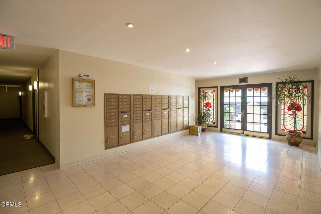 330 S Mentor Avenue 302