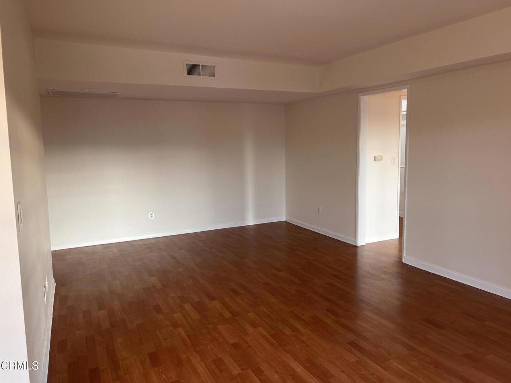 330 S Mentor Avenue 302