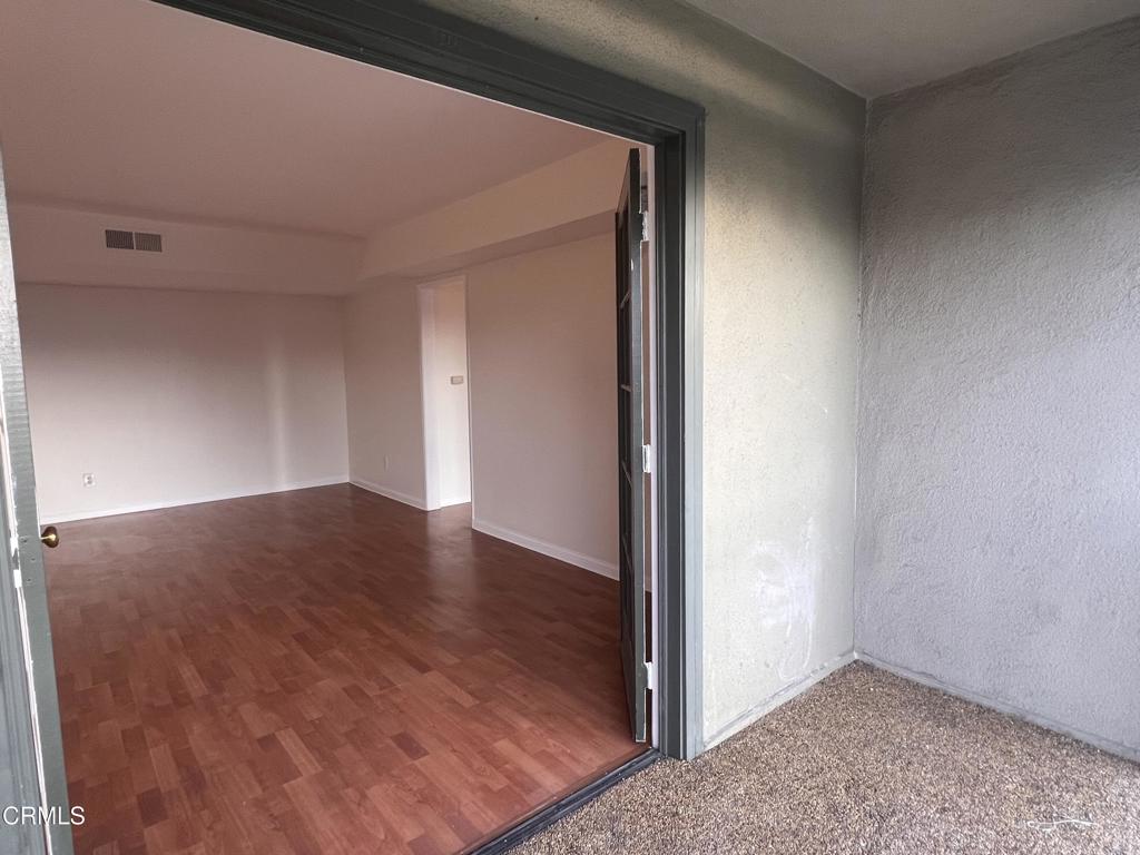 330 S Mentor Avenue 302