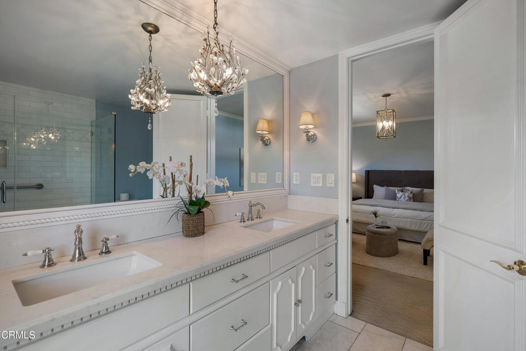 1068 S Orange Grove Boulevard