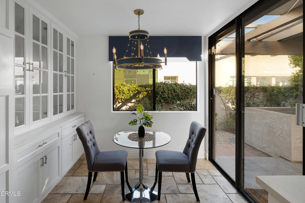 1068 S Orange Grove Boulevard