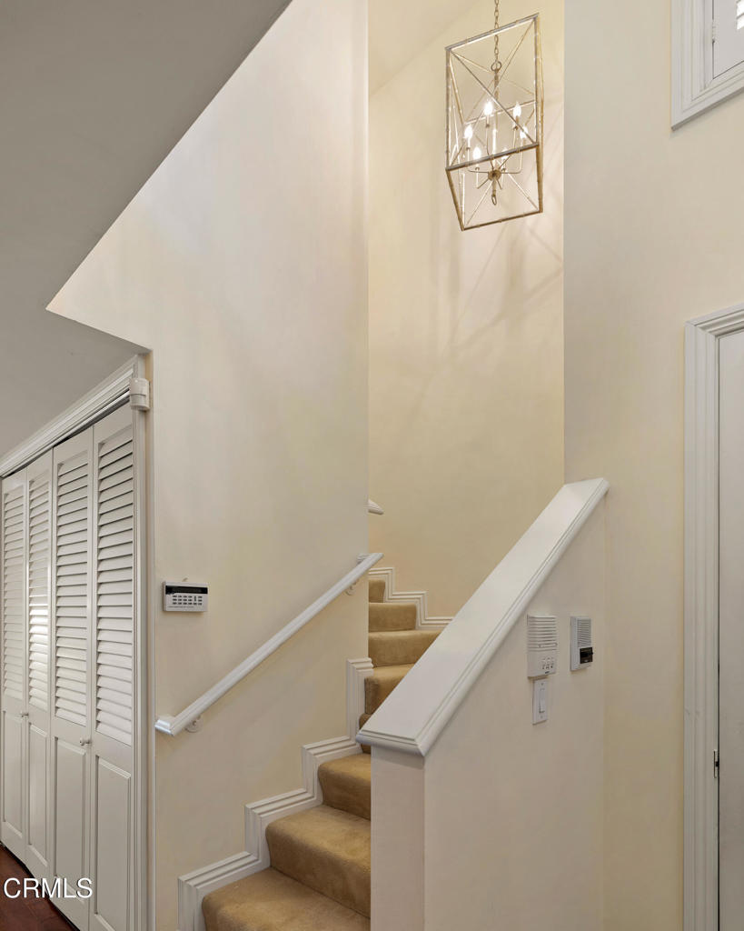 1068 S Orange Grove Boulevard