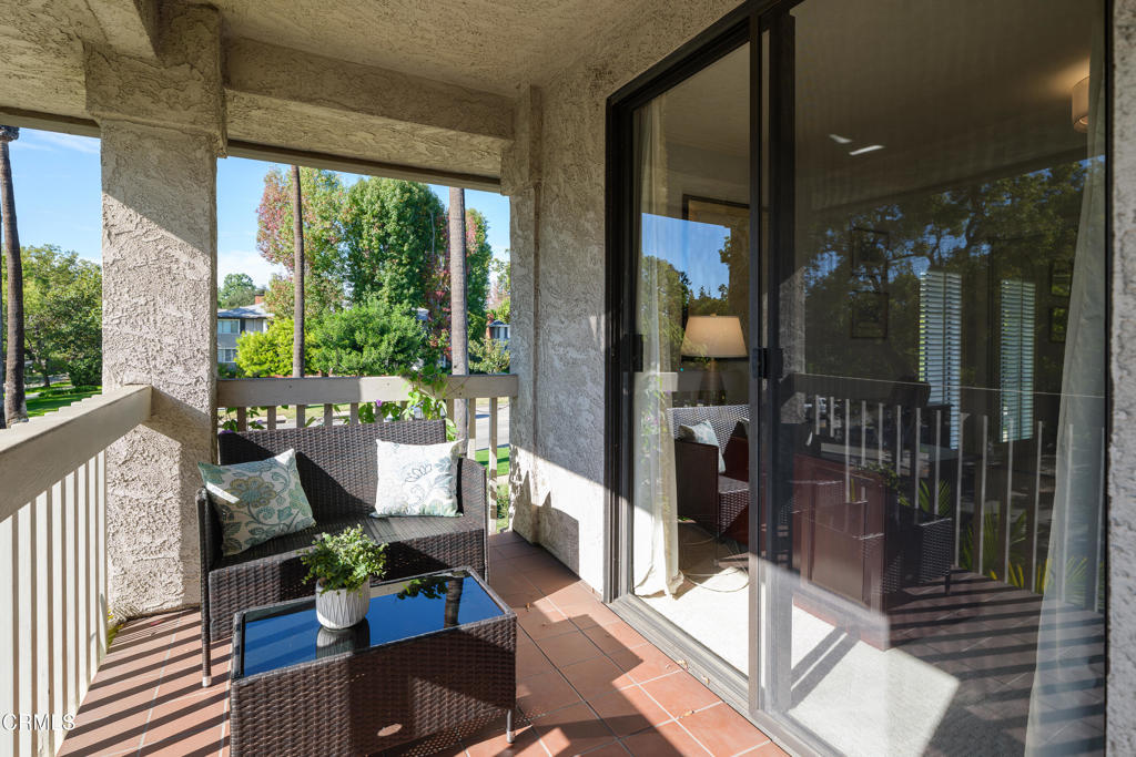 1068 S Orange Grove Boulevard