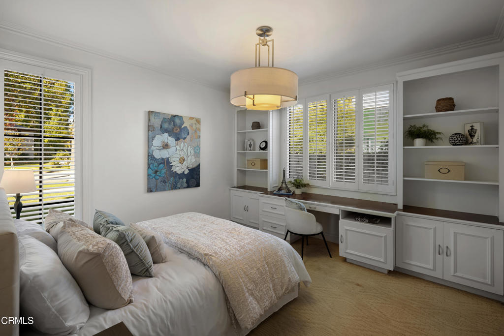 1068 S Orange Grove Boulevard