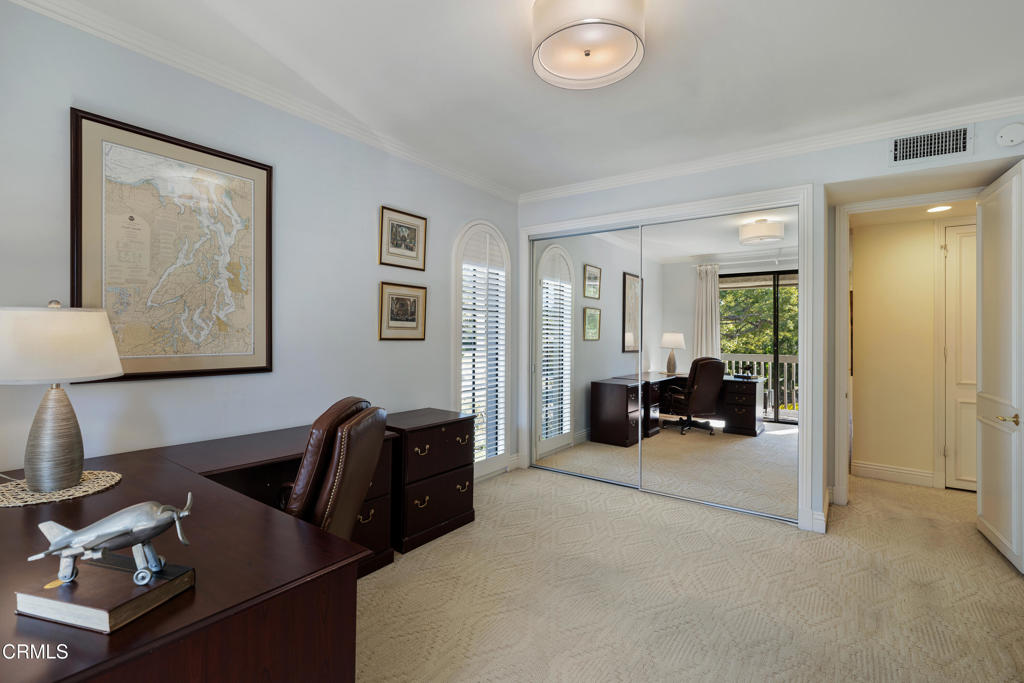 1068 S Orange Grove Boulevard