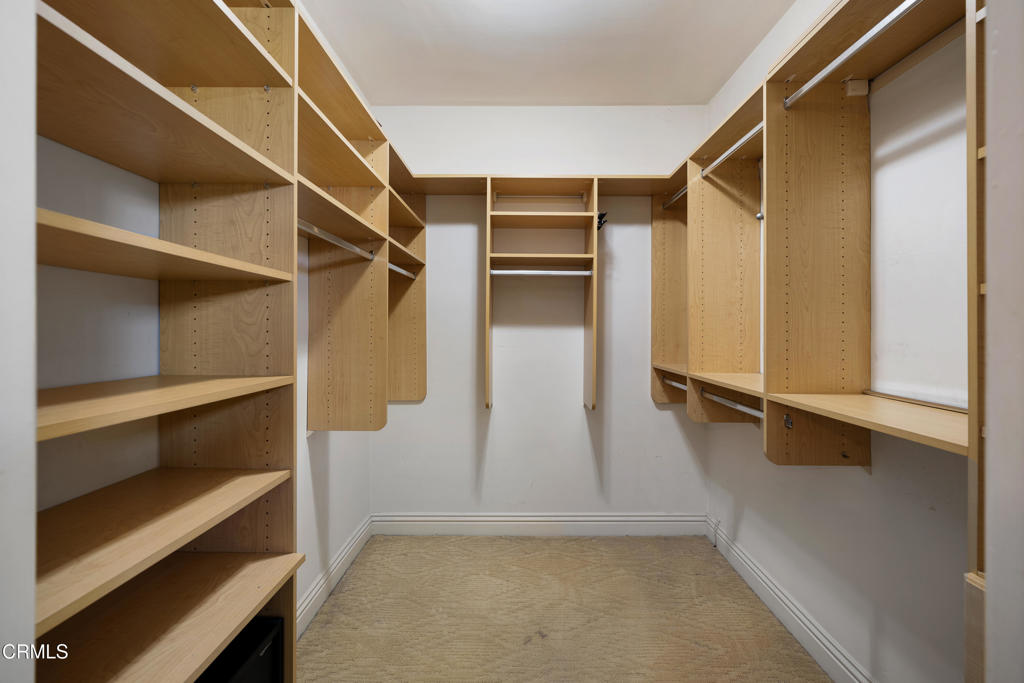 1068 S Orange Grove Boulevard