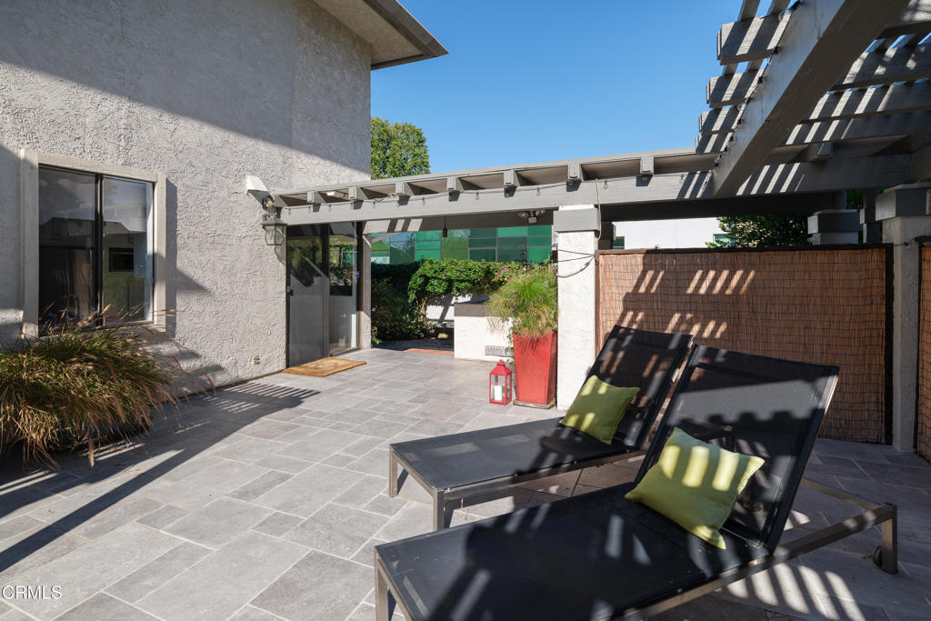 1068 S Orange Grove Boulevard