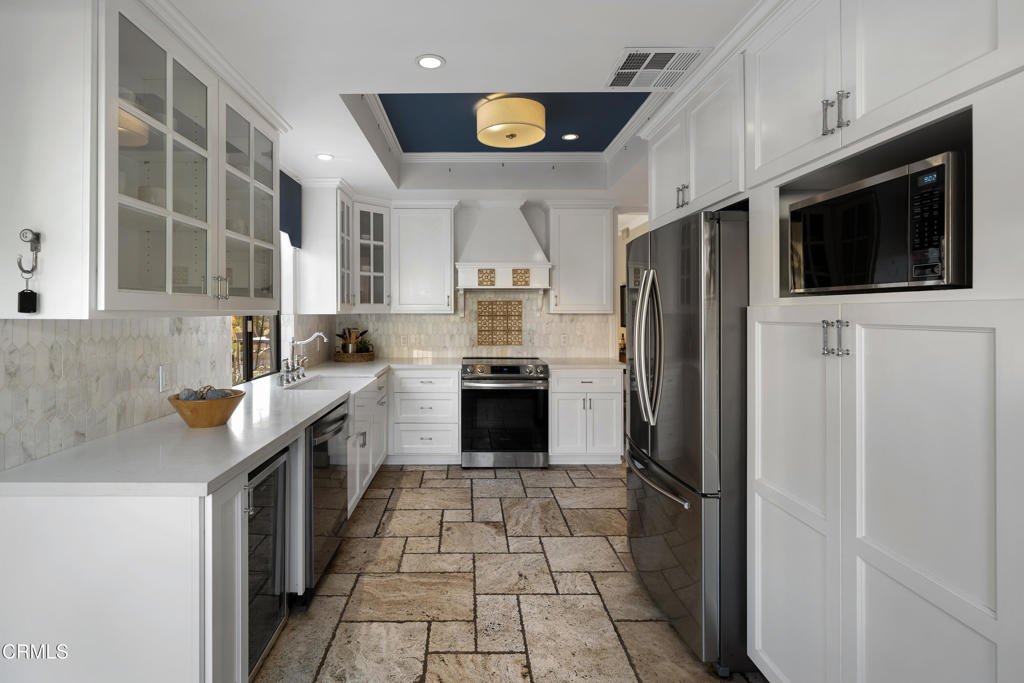 1068 S Orange Grove Boulevard