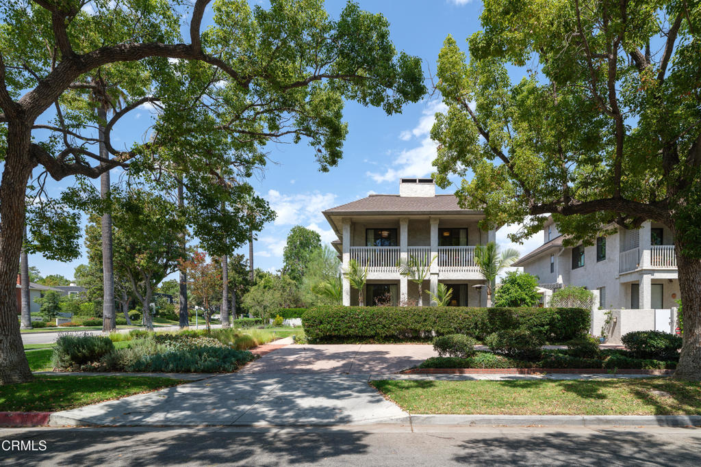 1068 S Orange Grove Boulevard