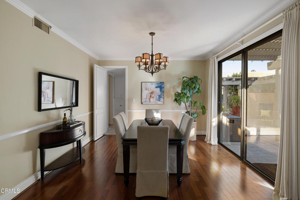 1068 S Orange Grove Boulevard