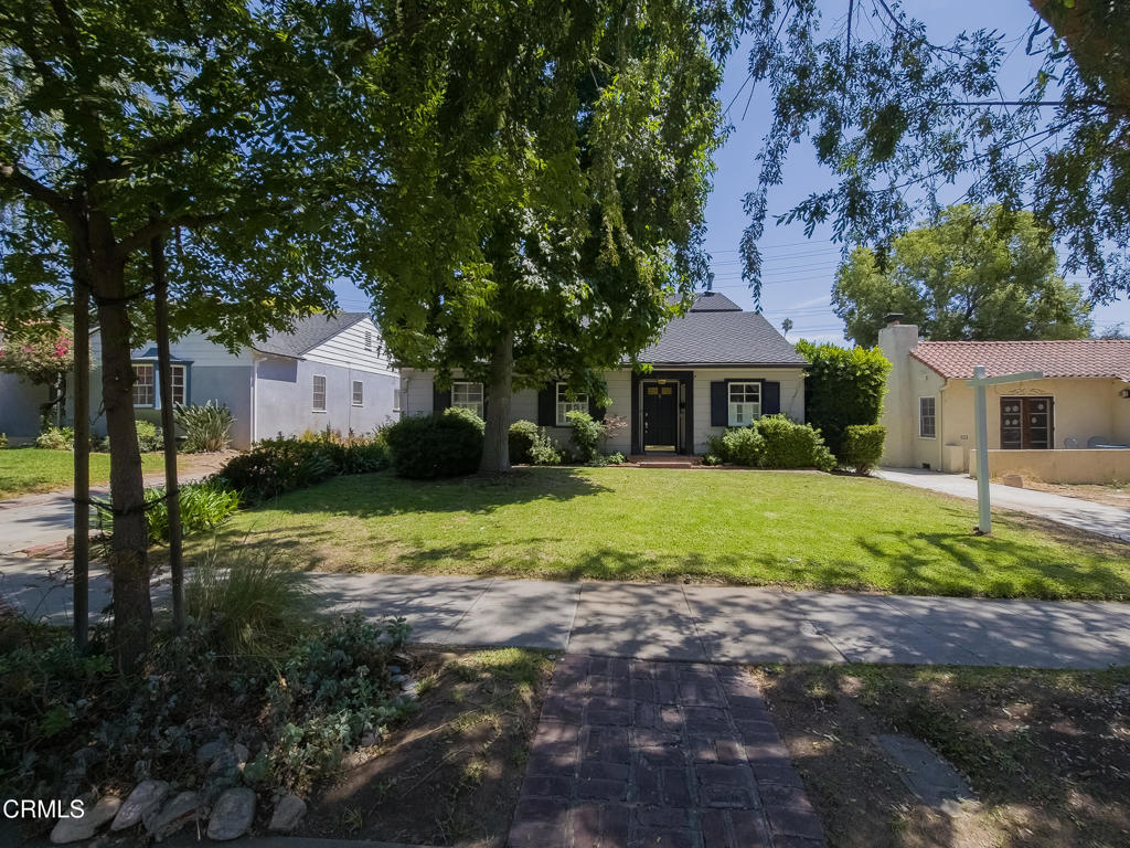 2058 Stratford Avenue