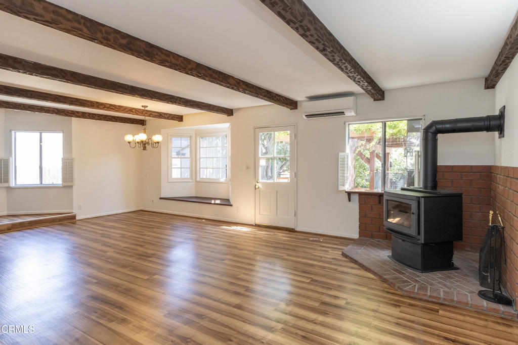 2058 Stratford Avenue