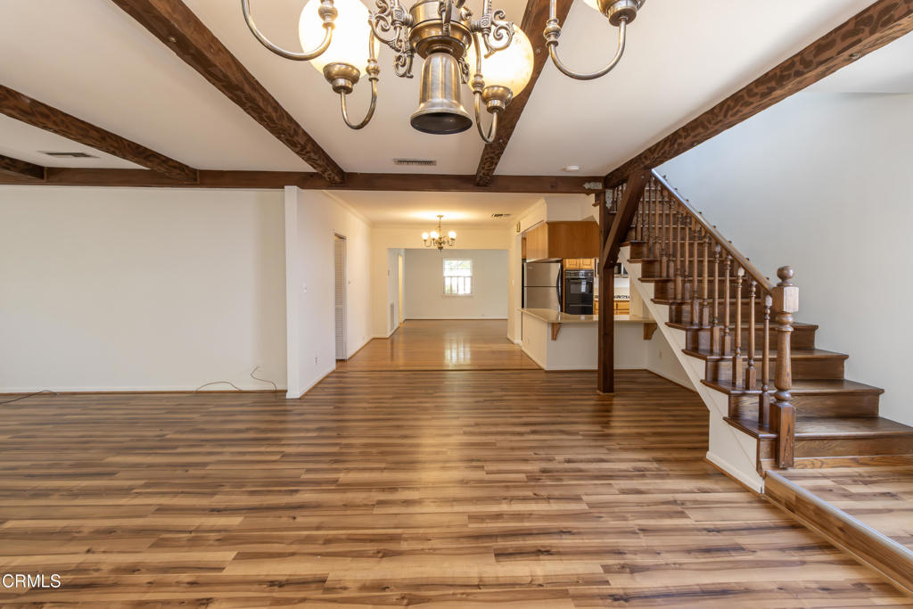 2058 Stratford Avenue