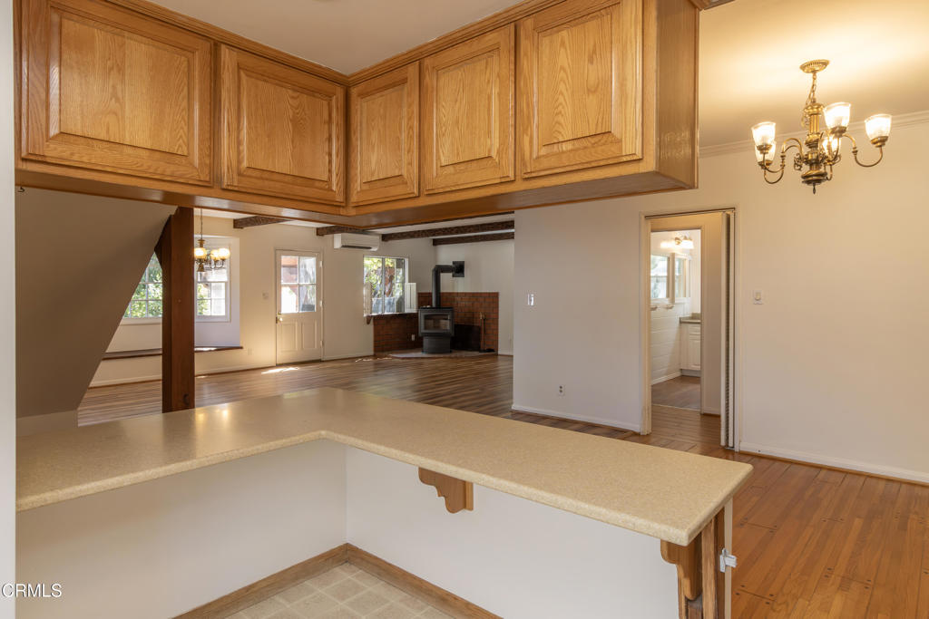 2058 Stratford Avenue