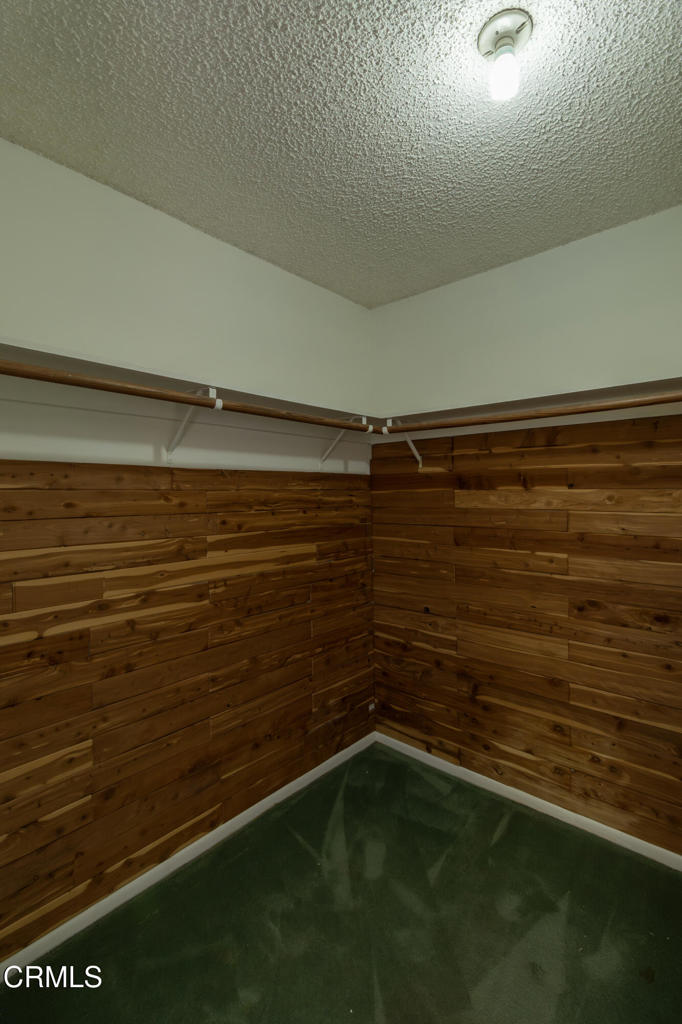 2058 Stratford Avenue