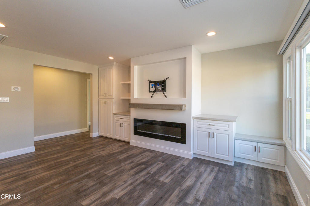 1720 E Linfield Street