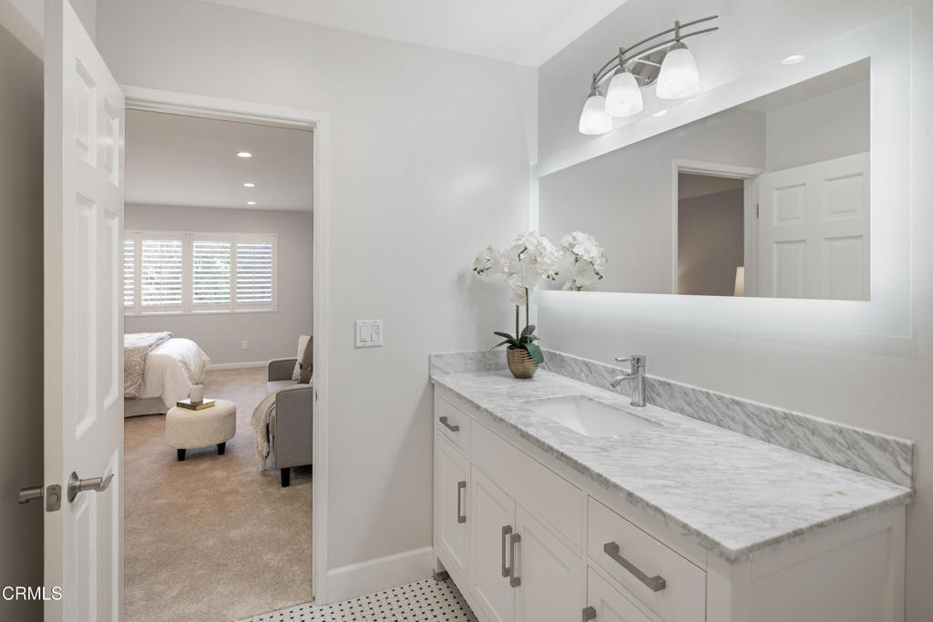 420 S Madison Avenue 203