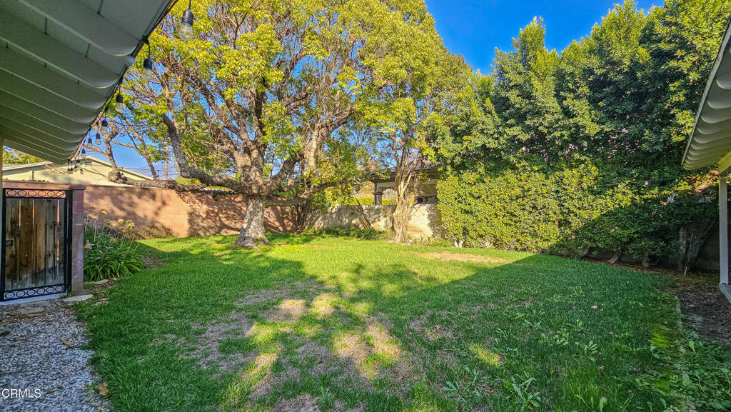 303 E Las Flores Avenue