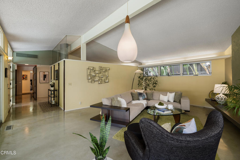 2065 Canyon Close Road