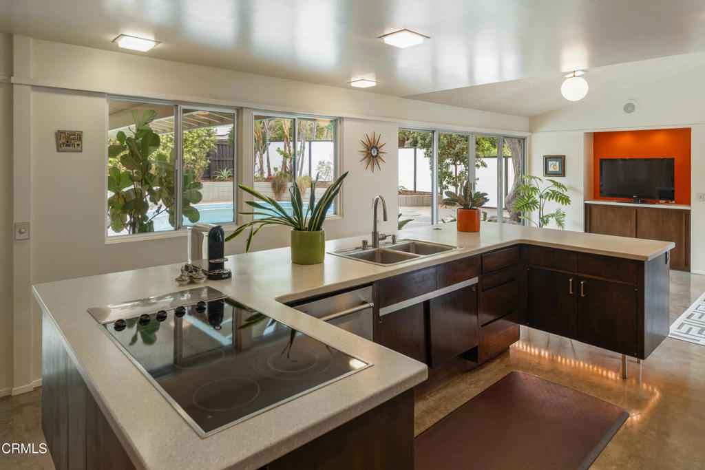 2065 Canyon Close Road