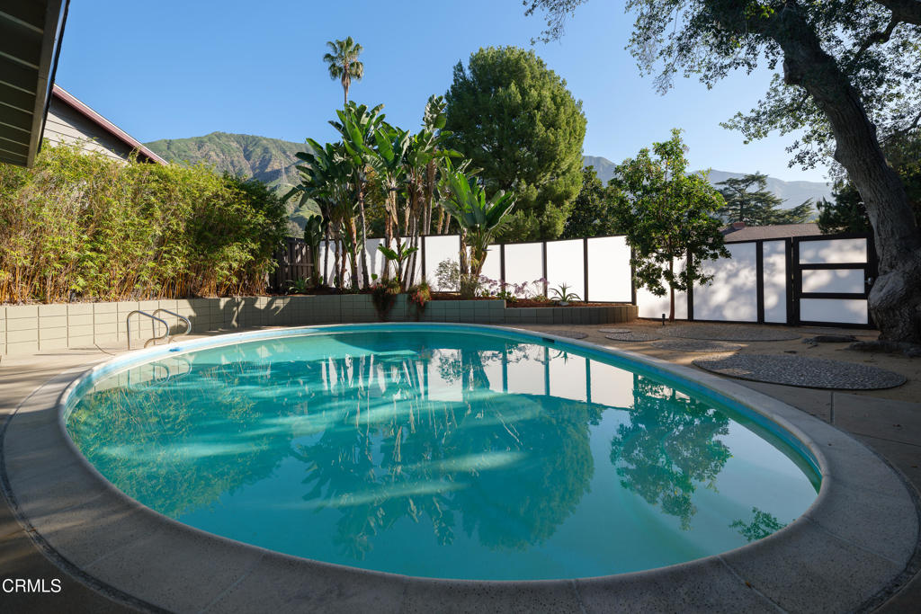 2065 Canyon Close Road