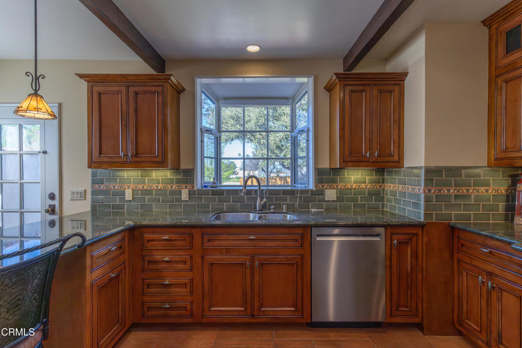 2069 Mar Vista Avenue