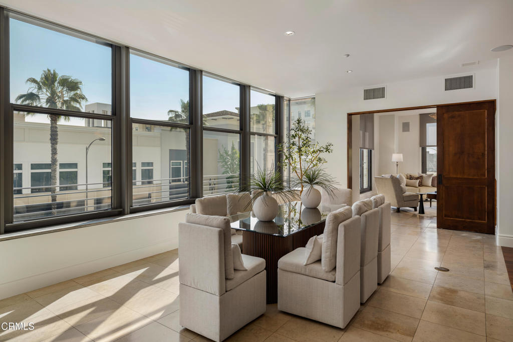 345 E Colorado Boulevard 302