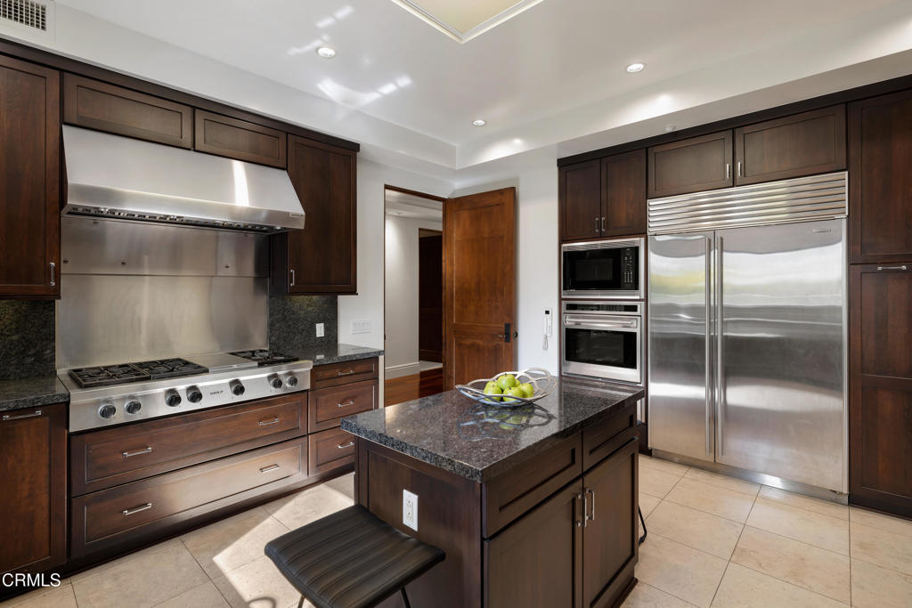 345 E Colorado Boulevard 302