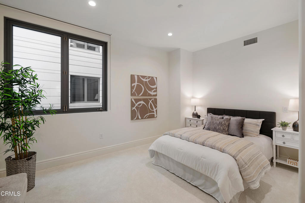 345 E Colorado Boulevard 302