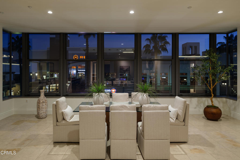 345 E Colorado Boulevard 302