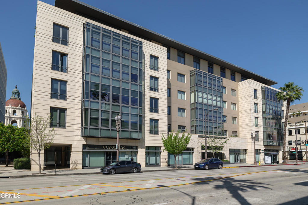 345 E Colorado Boulevard 302