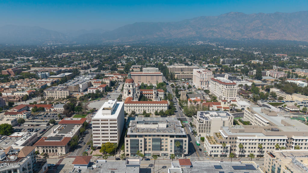 345 E Colorado Boulevard 302