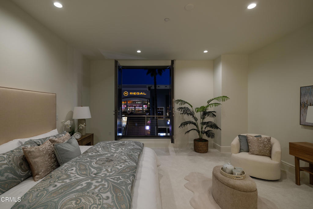 345 E Colorado Boulevard 302