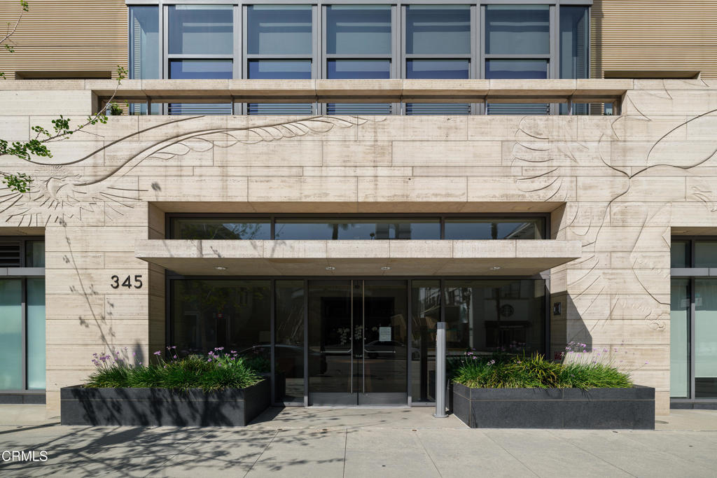 345 E Colorado Boulevard 302