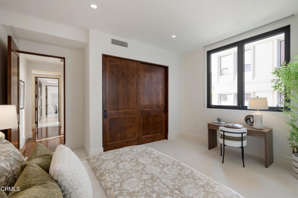 345 E Colorado Boulevard 302