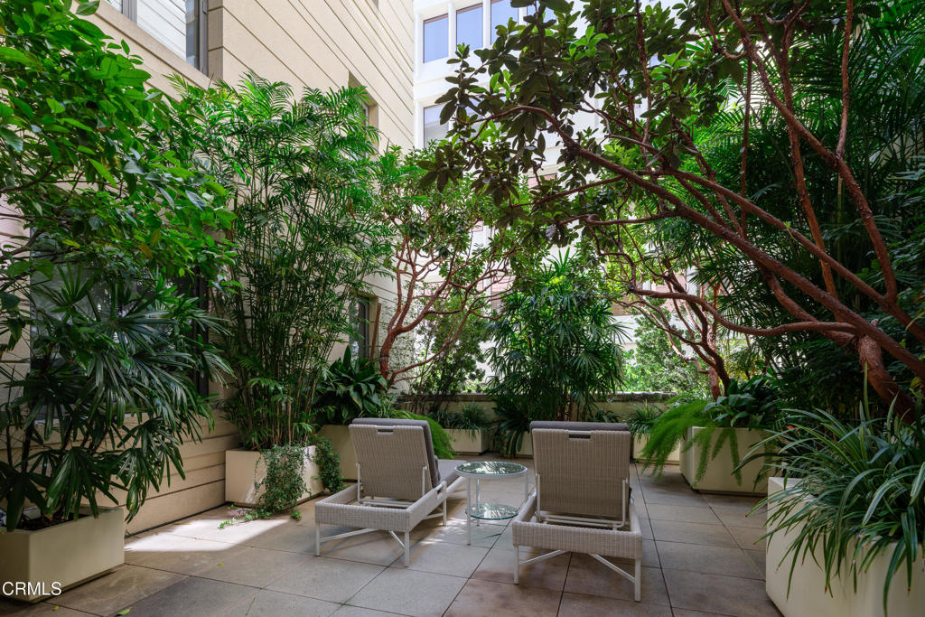 345 E Colorado Boulevard 302