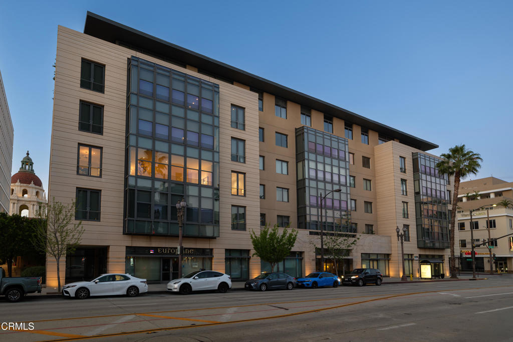 345 E Colorado Boulevard 302