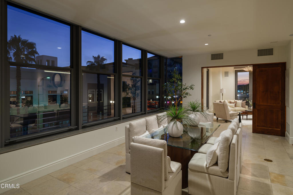 345 E Colorado Boulevard 302